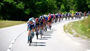 Turul Franţei revine în 2025 pe Champs-Élysées şi nu va părăsi deloc „Hexagonul”