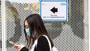 Revolta cadrelor medicale din Marea Britanie. Medicii refuză să revină la muncă dacă familiile nu primesc despăgubiri în caz de deces