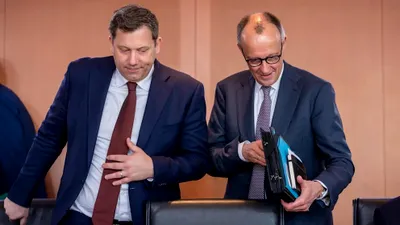 SOCIAL 75% dintre germani sunt nemulțumiți de Guvernul Merz din cauza creșterii prețurilor la carburanți. Oamenii cer alte măsuri drastice împotriva taxelor și profiturilor companiilor