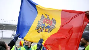 Turnul Eiffel ar putea fi iluminat în culorile Republicii Moldova. Reprezentanta Chișinăului la Paris caută 25.000 de euro