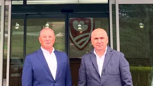 Ilie Bolojan, în vizită la Transavia: Nu guvernul dezvoltă o ţară, ci oamenii şi companiile