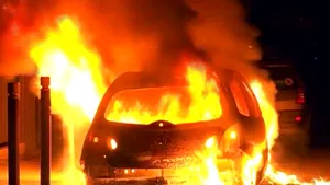 VIDEO Proteste violente la Paris pentru a cincea noapte consecutiv: Încă 26 de persoane au fost arestate