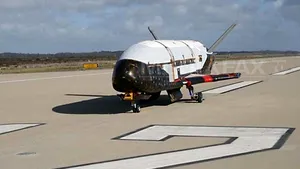 O mini-navetă spaţială lansată în secret de SUA ar putea avea misiuni de spionaj