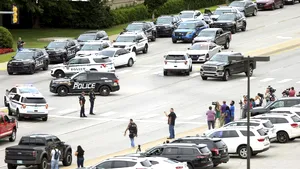 Împuşcături într-un spital din SUA: patru morţi şi mai mulţi răniţi