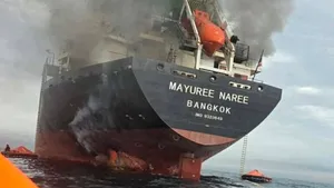 Rămășițe umane descoperite pe o navă thailandeză avariată în Strâmtoarea Ormuz