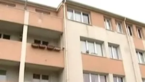 Franţa: Unsprezece persoane s-au aruncat de la etaj pentru a scăpa de diavol - VIDEO