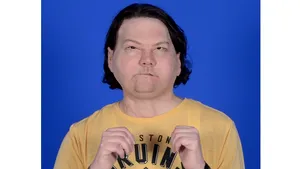 Un american a suferit o operaţie de transplant de faţă şi mâini