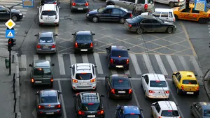 Vânzările de maşini hibride le-au depăşit pe cele de maşini pe benzină în Europa, în septembrie