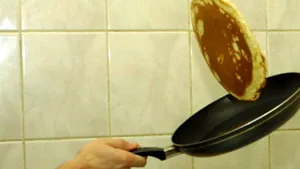 Cum poate ajuta o clătită perfectă la prevenirea orbirii?