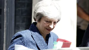 The Sun: Theresa May vrea să demisioneze în vară din funcţia de premier pentru a preîntâmpina posibilitatea ca Boris Johnson să preia şefia Guvernului de la Londra
