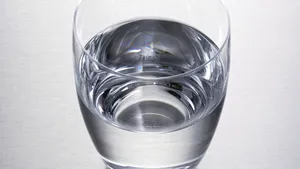 Guvernul introduce limite specifice pentru substanţele radioactive prezente în apa potabilă