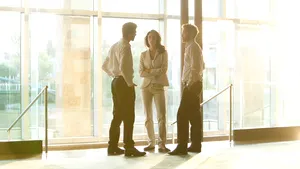 Vineri 13, ziua cu ghinion în care se pierd aproximativ 800 de milioane de dolari global. Superstiţiile antreprenorilor