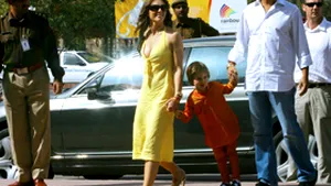 Hugh Grant şi Liz Hurley, despăgubiţi pentru încălcarea vieţii private