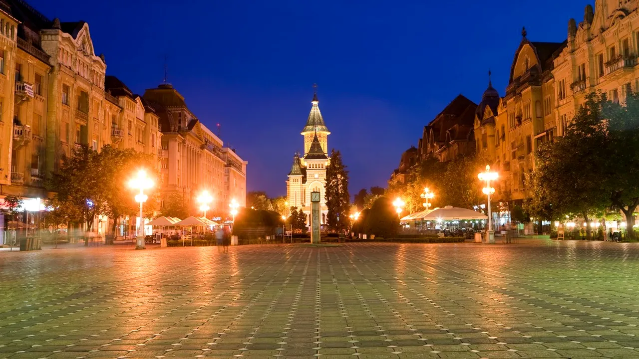 Timişoara, primul oraş din România unde trecătorii vor citi poezii aşteptând la semafor