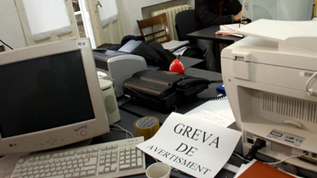 Romanian Public Administration Employees Cease Work For Two Hours Tuesday Morning