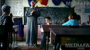 Secretariatul de Stat pentru Culte: Preoţii din şcoli nu au sporuri suplimentare faţă de profesori 