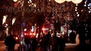 Oprescu a aprins luminile de sărbători din Capitală