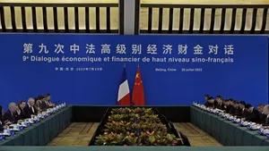 Trădează Franţa Occidentul? China speră că Parisul poate contribui la atenuarea relaţiilor cu Uniunea Europeană