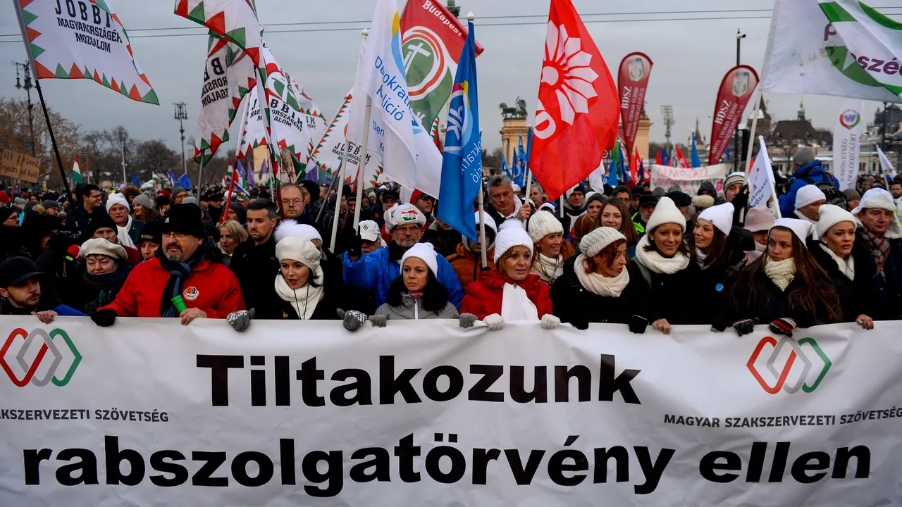 Protestele faţă de premierul ungar Viktor Orban continuă la nivel naţional