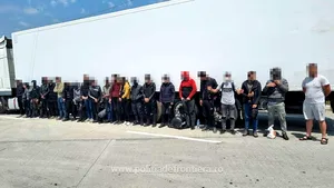 21 de tineri au încercat să intre ilegal în România, ascunşi printre pepeni