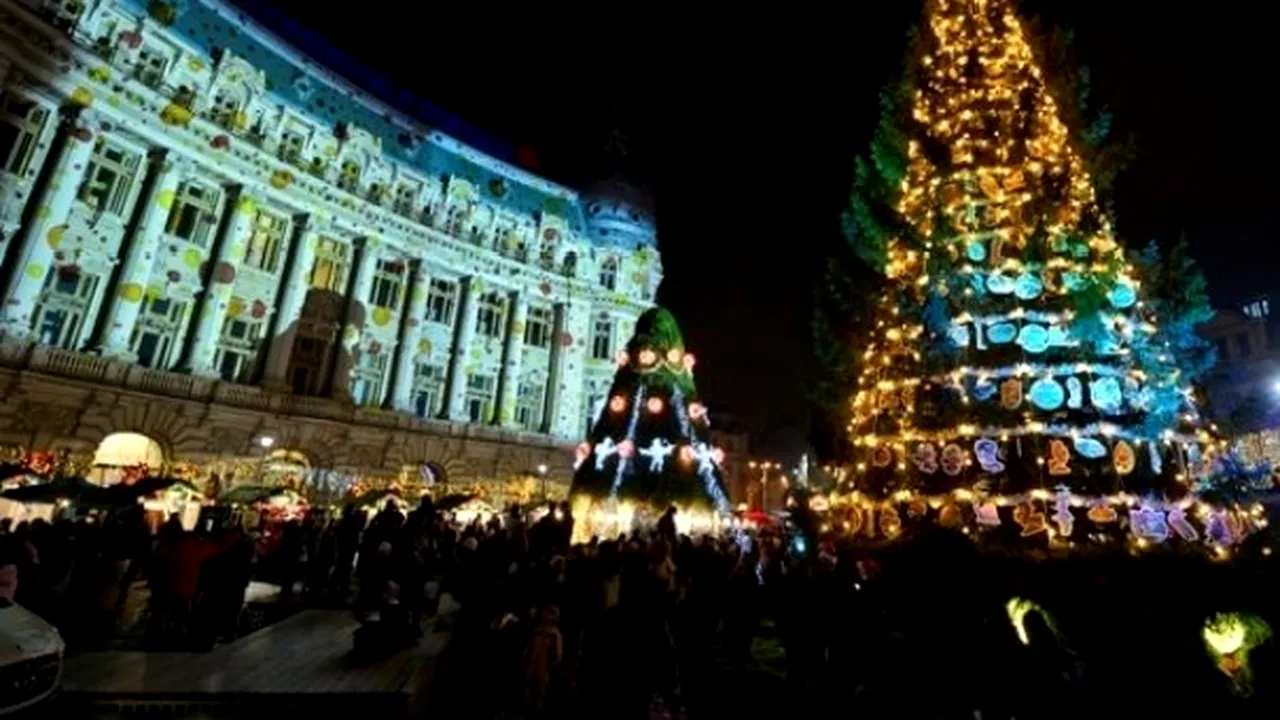 Capitala se pregăteşte pentru sărbătorile de iarnă. Luminile de Crăciun au fost aprinse în această seară - GALERIE FOTO