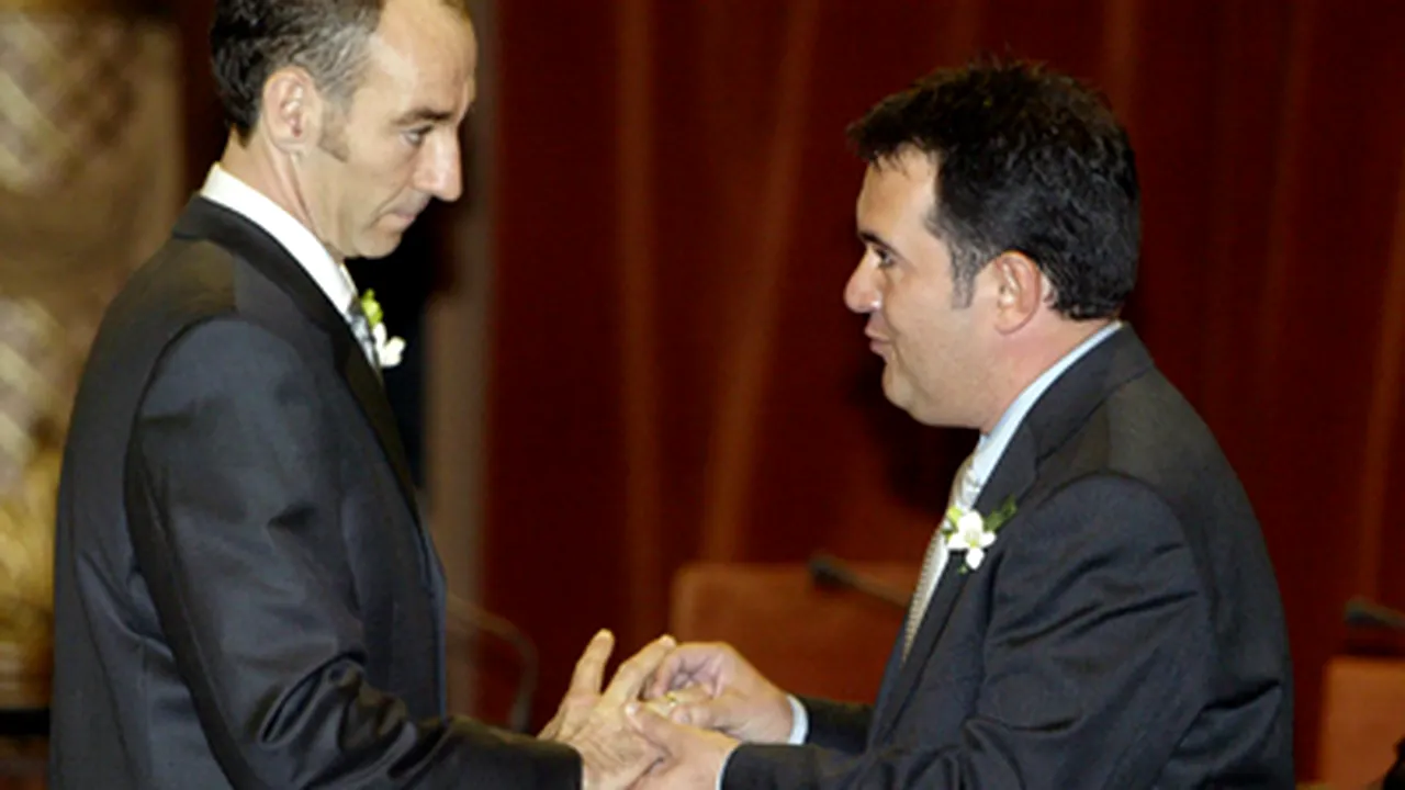 Doar 11% dintre români sunt în favoarea căsătoriilor între homosexuali