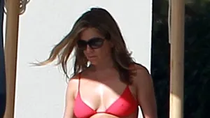 Jennifer Aniston, în costum de baie în vacanţa din Mexic - FOTO
