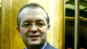 Premierul Boc trebuie să demisioneze din funcţia de primar în 15 zile de la depunerea jurământului