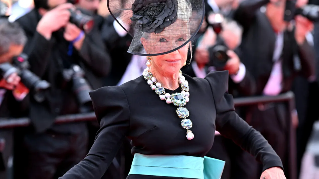 Actrița Helen Mirren respinge ideea unui James Bond feminin: „James Bond trebuie să fie James Bond”