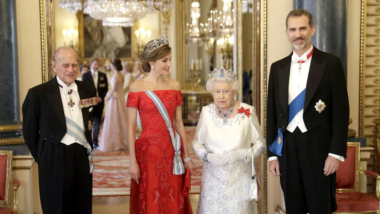 FOTO| Regele Spaniei şi regina Letizia, în Marea Britanie | Banchet regal, dedicat celor doi de către Elisabeta a-II-a / Felipe VI, despre Gibraltar, la Westminster: Sper că vom găsi soluţia acceptabilă pentru toţi