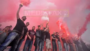 Patrick Ekeng, omagiat de peste 1500 de oameni la stadionul Dinamo - GALERIE FOTO