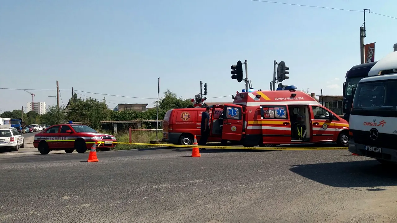 Accident grav pe Şoseaua de Centură a Capitalei: O fetiţă de trei ani şi bunicul ei, loviţi de un TIR - FOTO