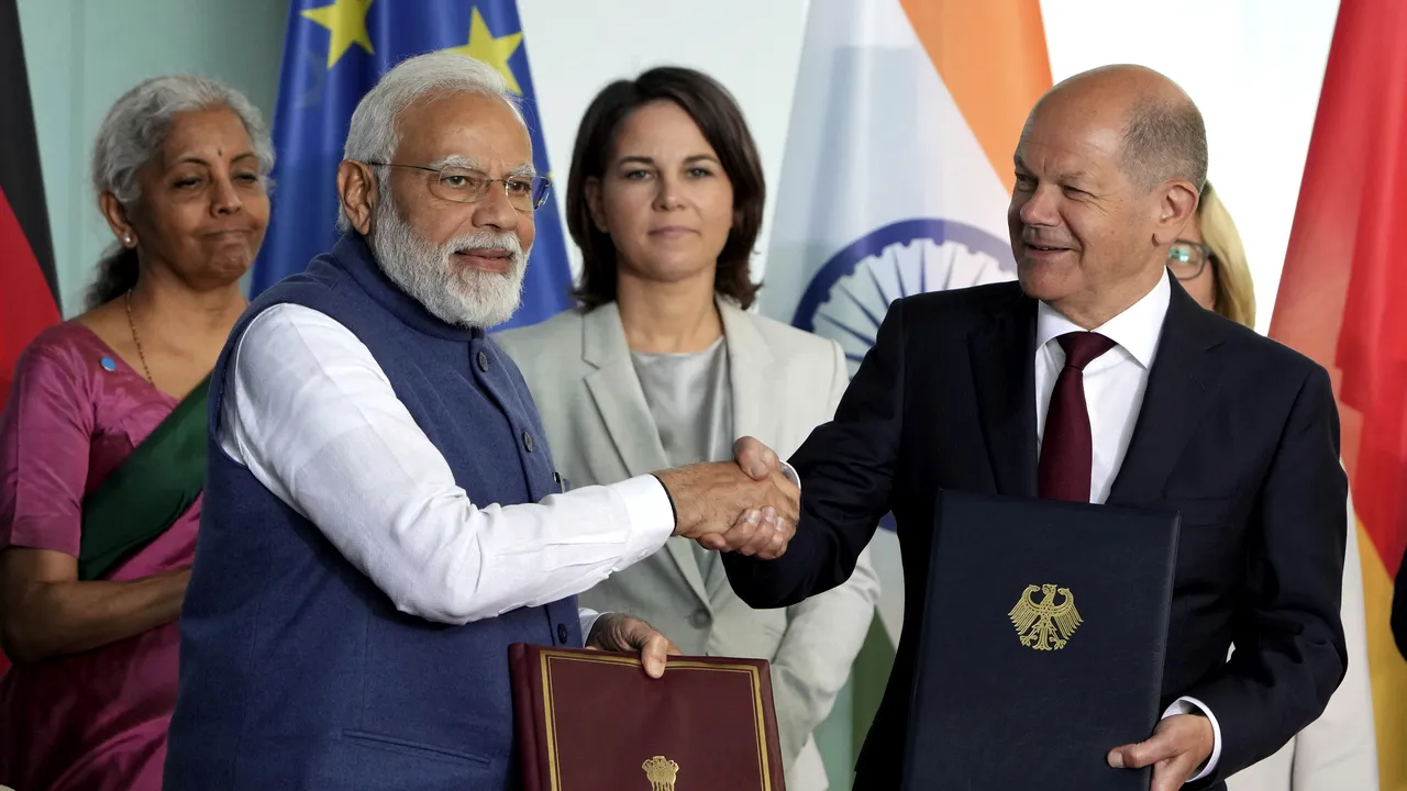 Germania curtează India pe măsură ce relaţiile cu China se înrăutăţesc. Scholz s-a întâlnit cu Modi la New Delhi