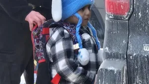 Absurd în SUA: Momentul în care un băiat de 5 ani și o fată de 15 ani sunt reținuți de agenții de la Imigrări