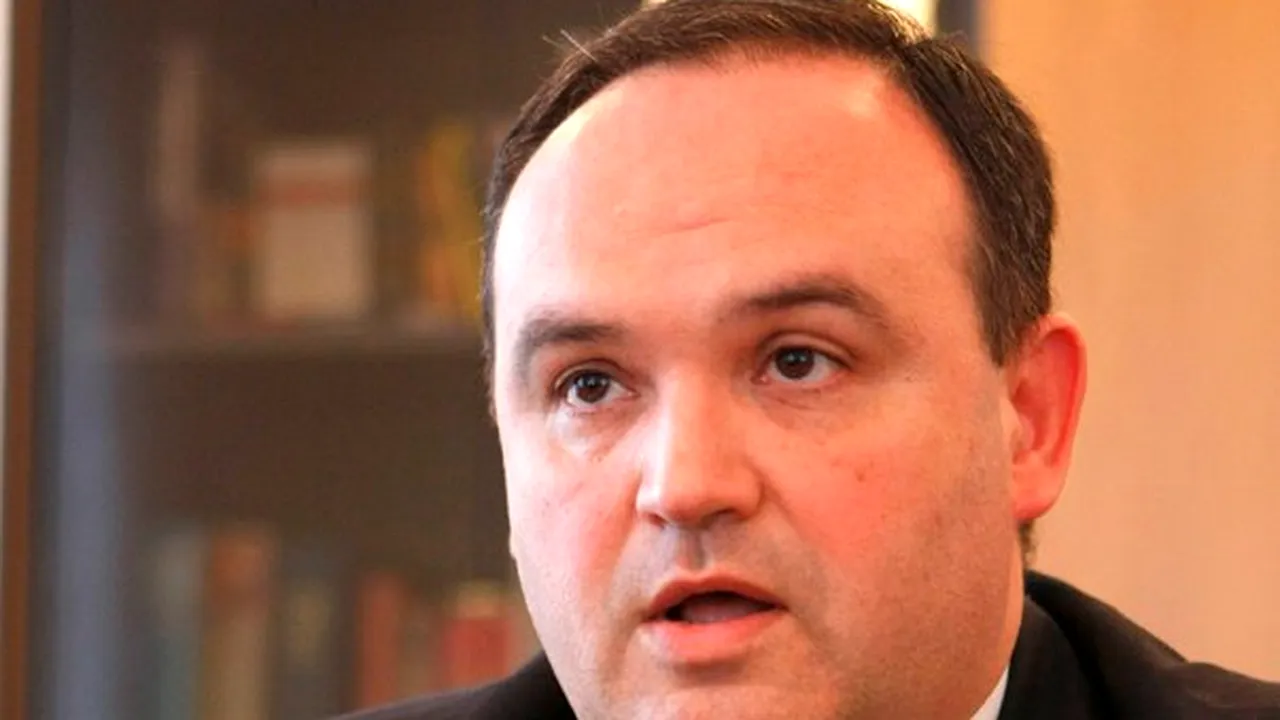 Ganţ: Manuale în limbile minorităţilor nu se mai tipăresc de 10-15 ani, cer rezolvarea problemei