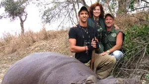 Un dentist milionar şi-ar fi ucis soţia într-un safari, ca să-i încaseze asigurarea