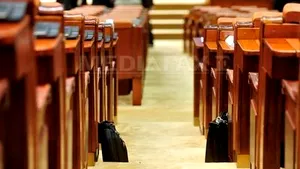 Romanian Parliament Resumes No-Confidence Vote Meeting