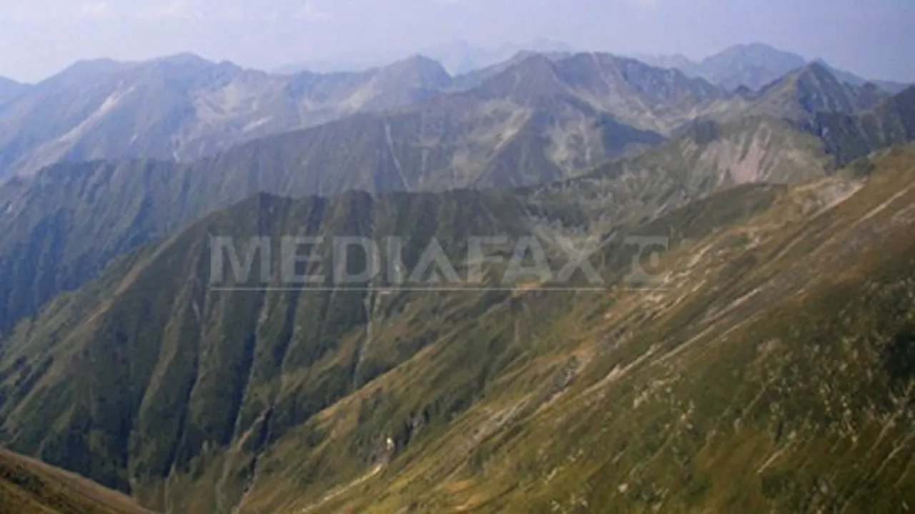 O turistă italiancă a fost salvată din Munţii Făgăraş 