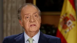 Regele Juan Carlos a fost externat, la zece zile după o operaţie la şold