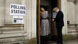Alegeri locale în Marea Britanie. Un fost premier nu a putut vota deoarece nu a avut act de identitate