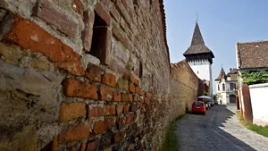 Cetatea medievală din Mediaş, veche de peste 700 de ani, reabilitată cu bani europeni