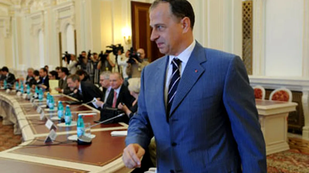 Geoană: Regulamentul nu prevede suspendarea preşedintelui Senatului, ci doar revocarea