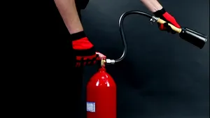 Cum se folosește corect un stingător de incendiu. Explicațiile oferite de ISU Timiș