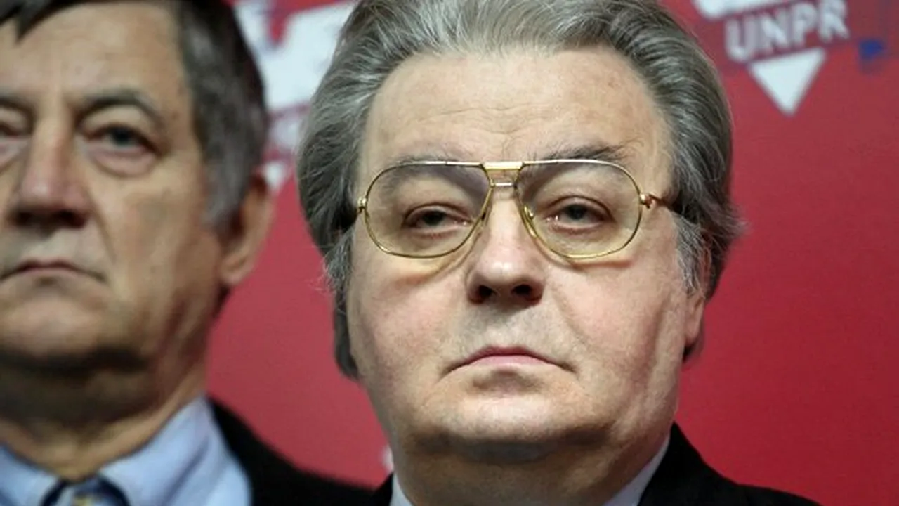 Corneliu Vadim Tudor: Îl susţin pe Ponta pentru că nu aş putea vota un preşedinte străin de neam şi lege