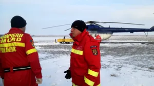 Sute de persoane salvate din nămeţi în ultimele ore în Constanţa/ Mai mulţi bărbaţi cu hipotermie, internaţi în spital, în Suceava