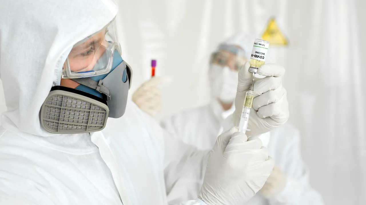 Ruşii vor să fie primii care aprobă un vaccin Covid-19, aflat abia în a doua fază de testare: „Este un moment Sputnik”