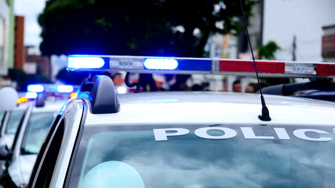 Un primar din SUA i-a concediat pe toți polițiștii orașului deoarece i-au criticat soția