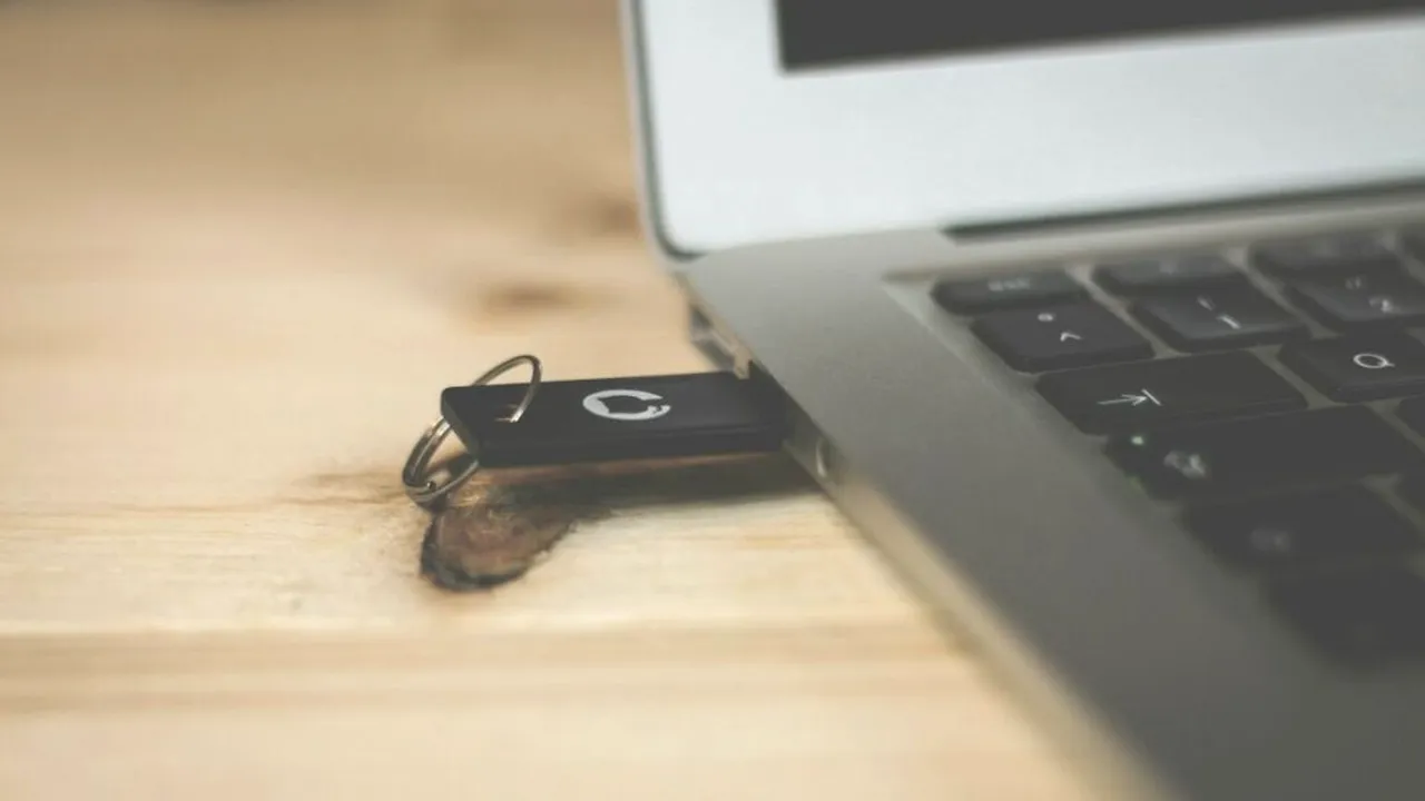 Cine are un stick USB prin casă are o adevărată comoară: de ce și la ce poate fi folosit