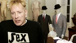 Solistul trupei Sex Pistols, acuzat de hărţuire sexuală şi violenţă