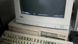 Gândul: Armata lucrează cu calculatoare „abac” care se dezintegrează de bătrâneţe